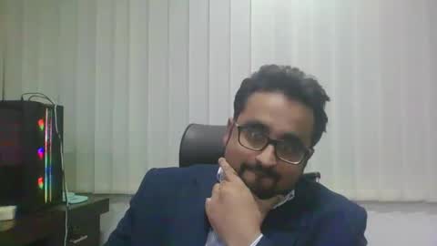 Snapshot of ballbustingslave1987nolimits chatting on 12-18-24, 10:30 Ballbusting Slave online show from 12-18-24, 10:30