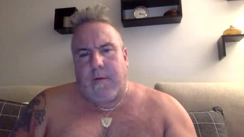 banana5289 online show from 12-04-25, 08:17