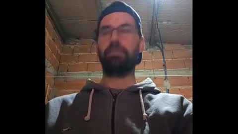 Ezequiel online show from 11-19-25, 01:27