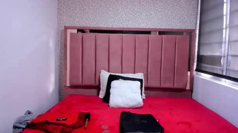 Snapshot of barbara_fox__ chatting on 11-12-25, 11:54 B A R B A R A online show from 11-12-25, 11:54