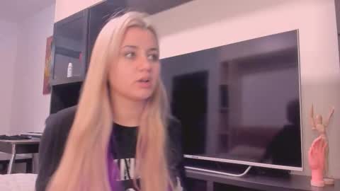 barbarasiren online show from 10-30-25, 10:38