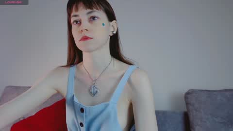Snapshot of barbarian_girl chatting on 12-17-24, 11:17 Amina online show from 12-17-24, 11:17