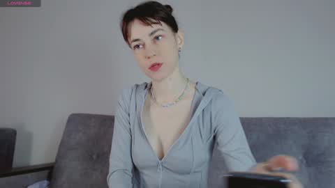 Snapshot of barbarian_girl chatting on 01-09-25, 11:36 Amina online show from 01-09-25, 11:36