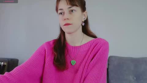 Snapshot of barbarian_girl chatting on 03-06-25, 11:25 Amina online show from 03-06-25, 11:25