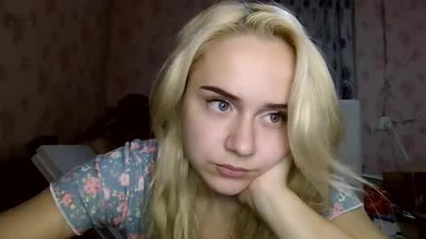 Snapshot of barbie___girl chatting on 11-16-25, 03:17 barbie___girl online show from 11-16-25, 03:17