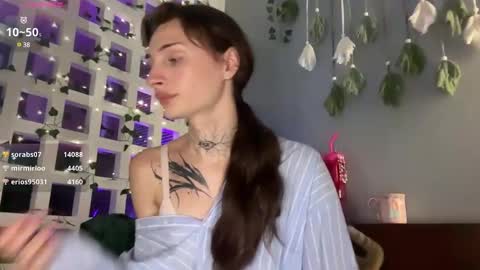 My name is Molly. Please say hello I like talking to you. If you have any wishes or obscene desires please use the tip menu online show from 01-15-25, 11:21