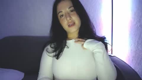 Snapshot of barbie_kill chatting on 11-15-25, 06:15 Solomia or Mia online show from 11-15-25, 06:15