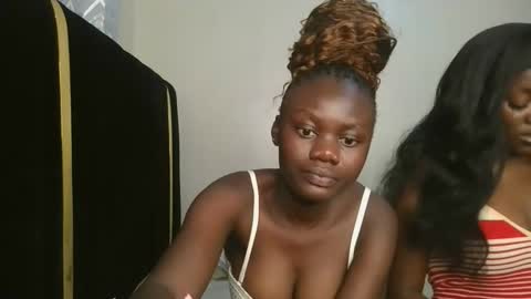 Snapshot of barbie_queen2 chatting on 10-13-25, 07:25 queen online show from 10-13-25, 07:25