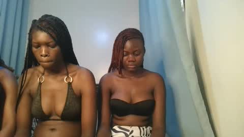 queen online show from 12-03-25, 12:03