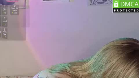 Snapshot of barbie_staze chatting on 02-16-26, 06:48 Barbie Staze online show from 02-16-26, 06:48