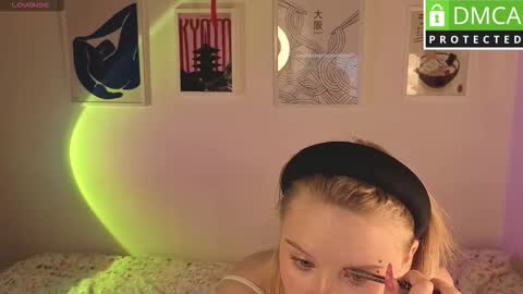 Snapshot of barbie_staze chatting on 02-28-26, 03:07 Barbie Staze online show from 02-28-26, 03:07