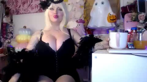 Snapshot of barbieely chatting on 10-21-25, 11:44 ely ink online show from 10-21-25, 11:44