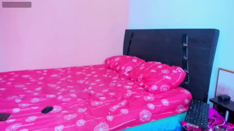 DAHIANNA BELTRAN online show from 11-17-25, 08:36