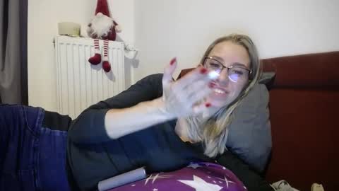 Lena online show from 12-21-24, 06:23