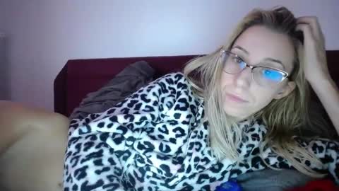 Lena online show from 02-27-25, 12:23