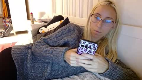 Lena online show from 09-24-25, 12:52