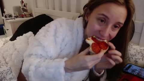 Lena online show from 12-17-25, 07:20