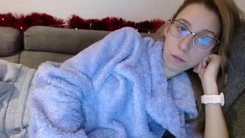 Lena online show from 01-05-26, 05:49