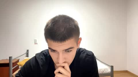 Snapshot of barepulse chatting on 11-05-25, 08:20 Eric online show from 11-05-25, 08:20