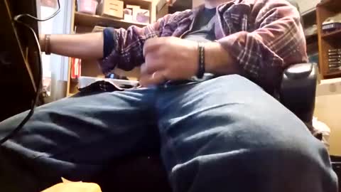 bartender3127 online show from 11-17-25, 08:58