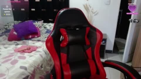 Snapshot of basmahernandez chatting on 10-16-25, 11:44 Besma online show from 10-16-25, 11:44