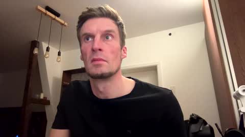 Snapshot of basst23 chatting on 01-25-25, 12:06 basst23 online show from 01-25-25, 12:06