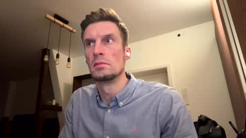 Snapshot of basst23 chatting on 02-15-25, 12:04 basst23 online show from 02-15-25, 12:04