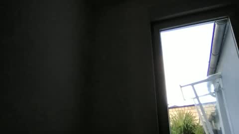 Snapshot of basst23 chatting on 11-17-25, 08:42 basst23 online show from 11-17-25, 08:42