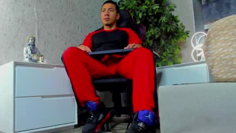 Bastian Independent Model online show from 12-03-25, 02:59