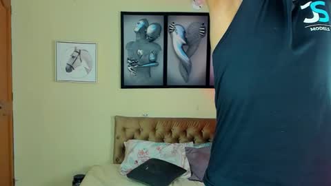 bastian_jones1 online show from 01-22-25, 07:03