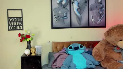 bastian_jones1 online show from 02-20-25, 06:50