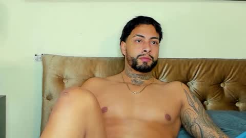 bastian_jones1 online show from 03-08-25, 09:39