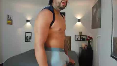 bastian_jones1 online show from 09-30-25, 10:26