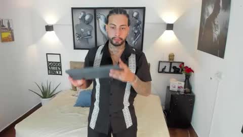 bastian_jones1 online show from 10-19-25, 06:47