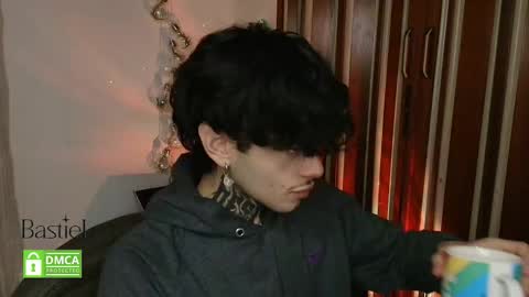 Snapshot of bastiel_ chatting on 09-09-25, 12:54 Bastiel online show from 09-09-25, 12:54