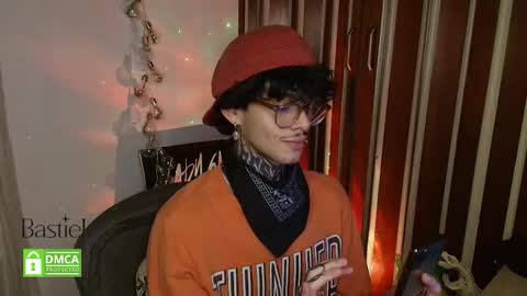 Snapshot of bastiel_ chatting on 09-13-25, 03:50 Bastiel online show from 09-13-25, 03:50