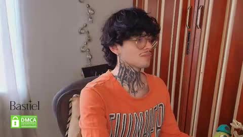 Snapshot of bastiel_ chatting on 10-09-25, 08:29 Bastiel online show from 10-09-25, 08:29