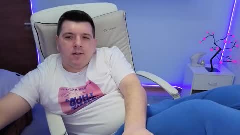 Snapshot of basystem8 chatting on 11-26-25, 04:13 BASY online show from 11-26-25, 04:13