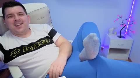 Snapshot of basystem8 chatting on 11-27-25, 04:31 BASY online show from 11-27-25, 04:31