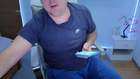 Snapshot of basystem8 chatting on 11-28-25, 04:37 BASY online show from 11-28-25, 04:37