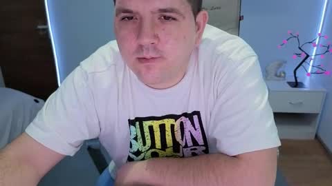 Snapshot of basystem8 chatting on 11-30-25, 06:28 BASY online show from 11-30-25, 06:28