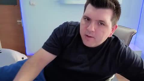 Snapshot of basystem8 chatting on 01-09-26, 09:34 BASY online show from 01-09-26, 09:34