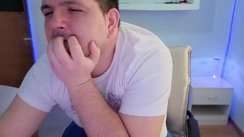 Snapshot of basystem8 chatting on 01-11-26, 07:13 BASY online show from 01-11-26, 07:13