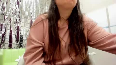 Snapshot of battymoll chatting on 03-06-25, 06:37 battymoll online show from 03-06-25, 06:37