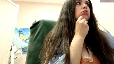 Snapshot of battymoll chatting on 11-27-25, 03:36 battymoll online show from 11-27-25, 03:36