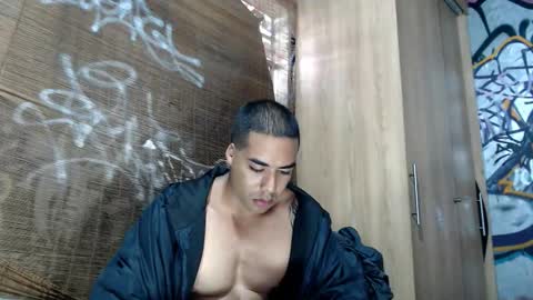 Snapshot of bbc_monster1 chatting on 10-29-25, 08:43 Justin online show from 10-29-25, 08:43