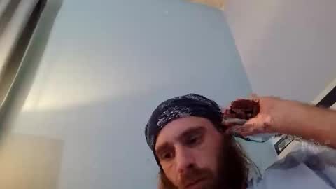 Snapshot of bbhen3211 chatting on 10-18-25, 01:45 bbhen3211 online show from 10-18-25, 01:45