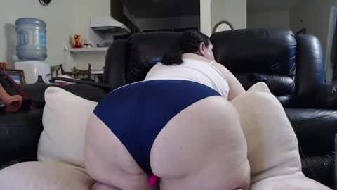 Julie online show from 09-22-25, 01:24