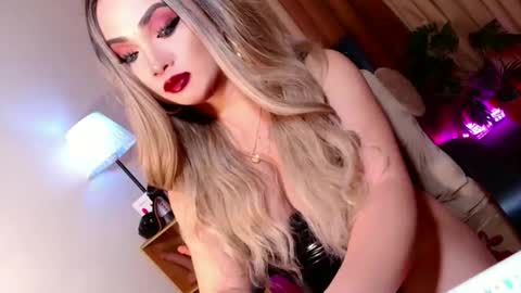 bby_lexielore69 online show from 11-26-25, 12:00