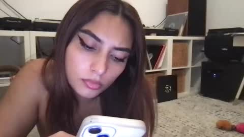 Snapshot of bbypiamia chatting on 10-17-25, 05:32 bbypiamia online show from 10-17-25, 05:32